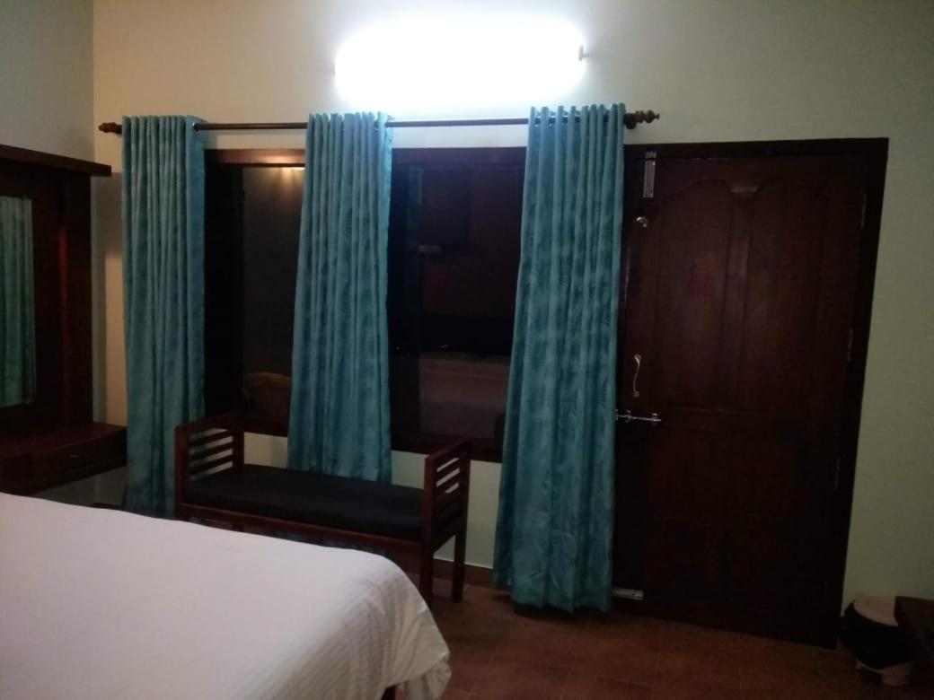Shamrock Holiday Home Муннар Экстерьер фото